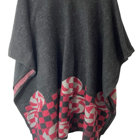 Elegant Black and Red Women's Poncho - Picture 2 of 4